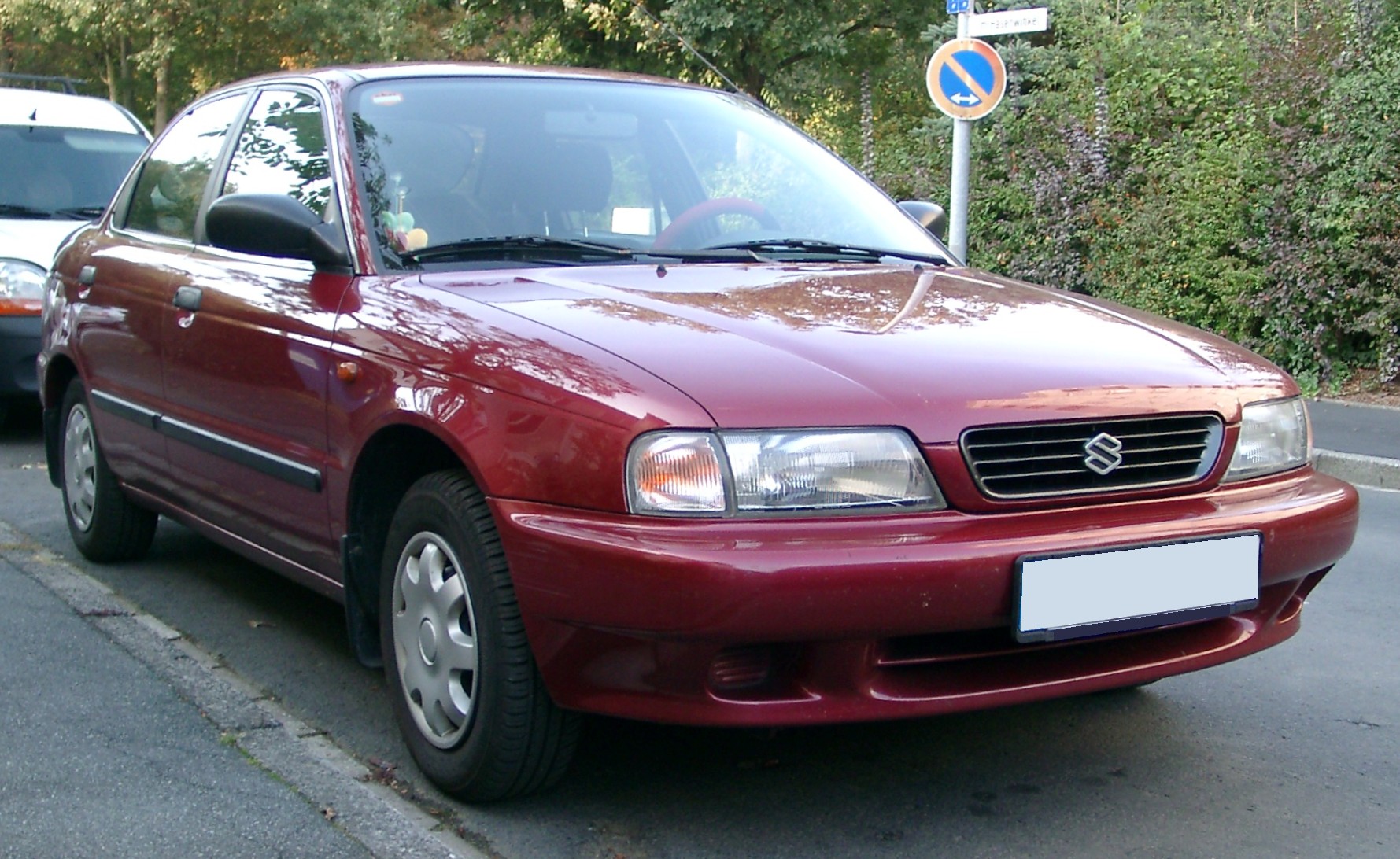 Suzuki Baleno front 20071004